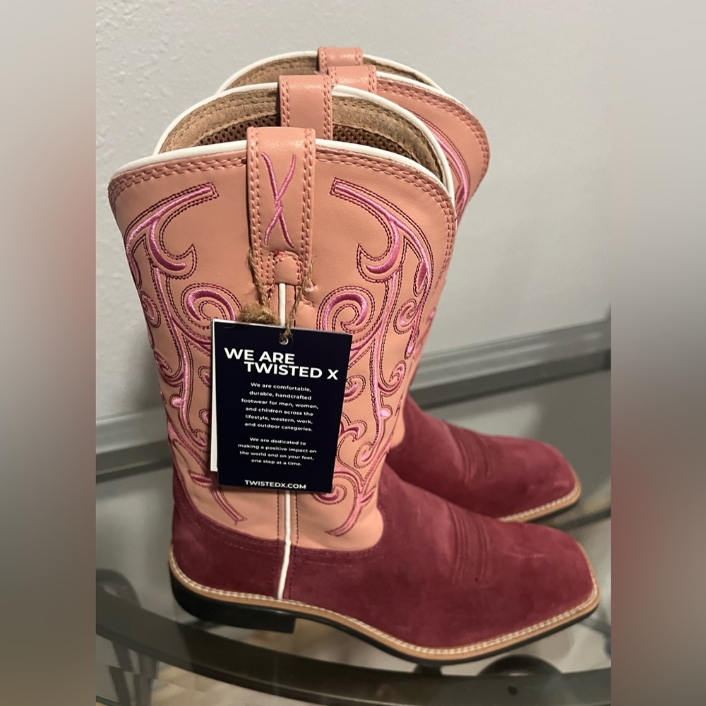 Ladies twisted X berry roughout boots